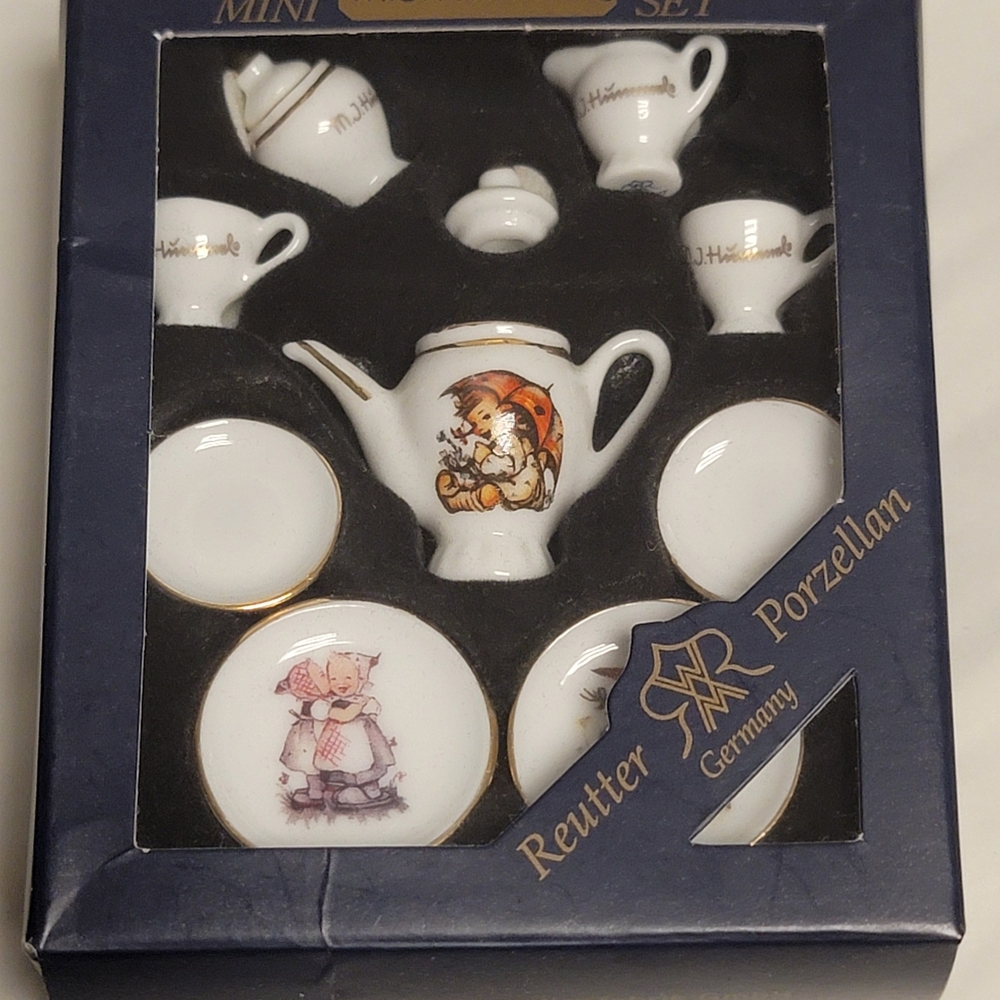 M.I. Hummel Mini White and Gold Tea Set~10 Piece